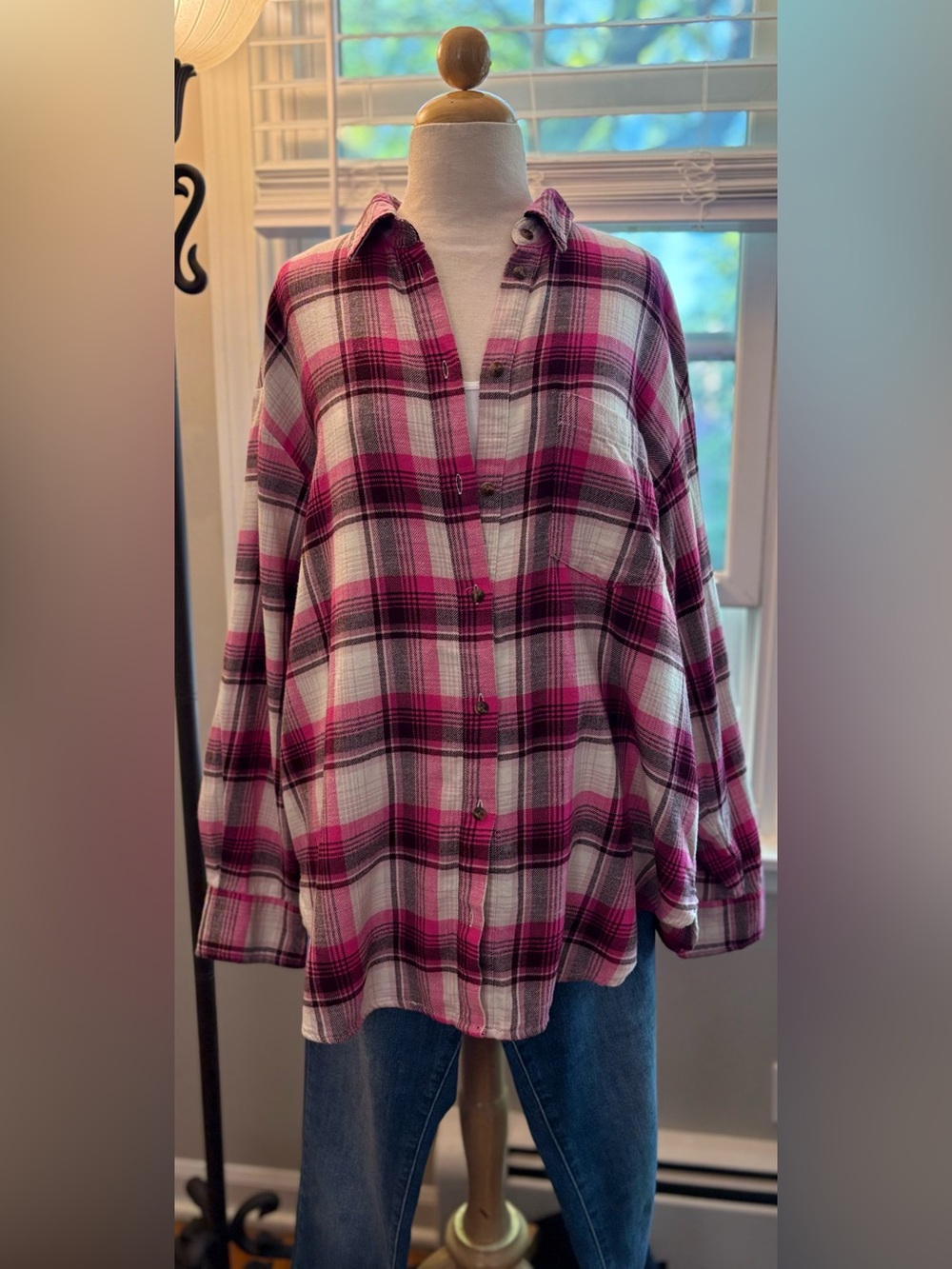 GAP Women’s Pink & White Plaid Button-Up Flannel Shirt, Size L (GUC)